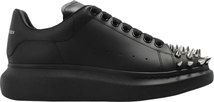 Alexander McQueen Oversized Sneaker Studded - Black
