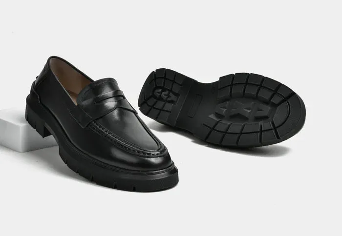 Men Penny Loafers in Black Stride Grip