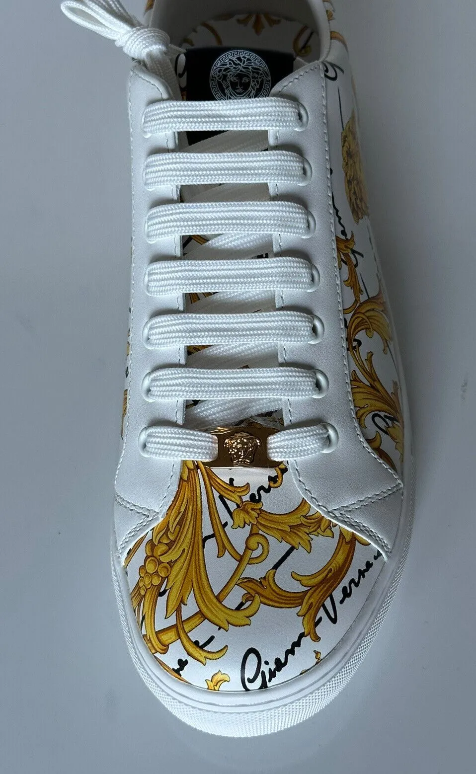 NIB $850 VERSACE Baroque Print White Leather Sneakers 10.5 US (43.5 Eu) 1002778