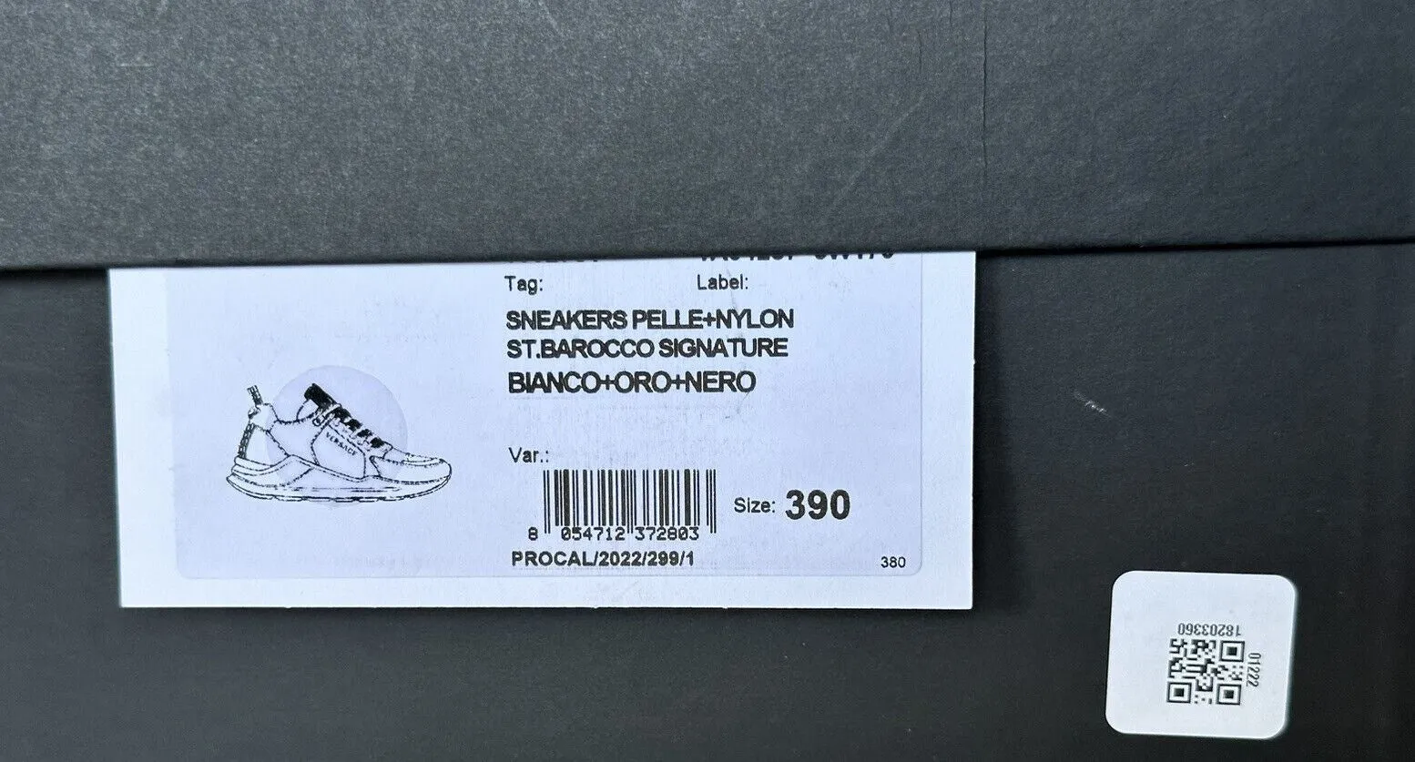 NIB $950 VERSACE Baroque Print White Sneakers Size 6 US (39 Euro)  1002781 Italy